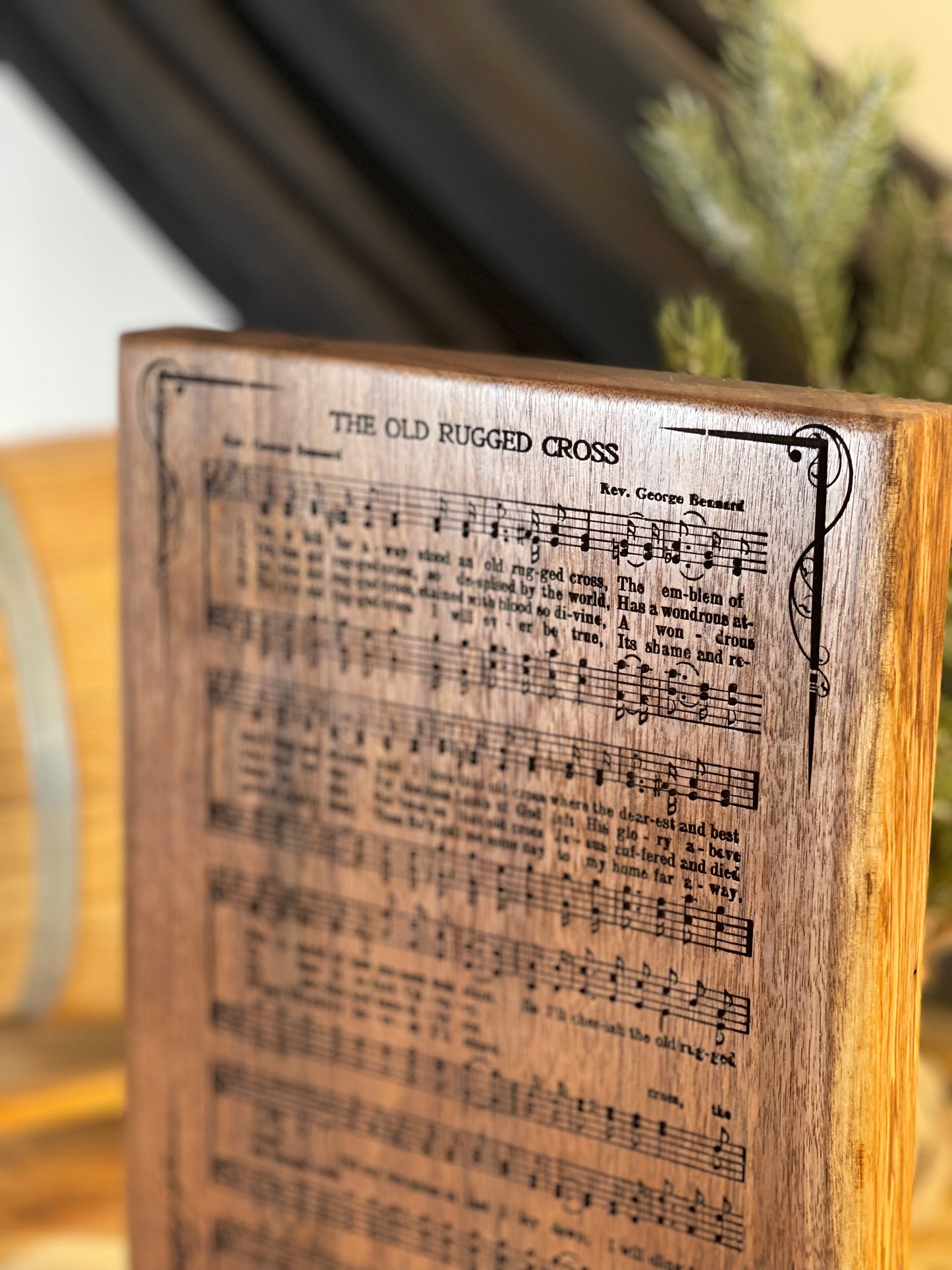 The old rugged cross - Walnut Wood Engraved Hymn